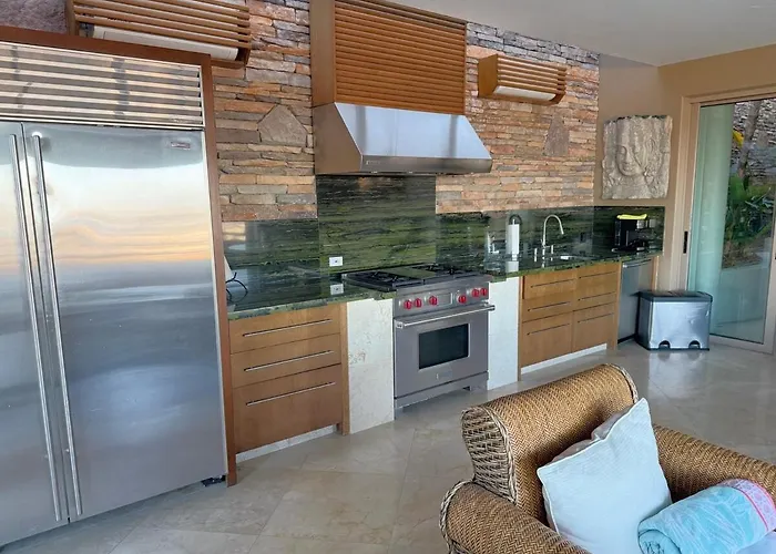 Pedregal With 75-ft Pool And Panoramic Views Villa